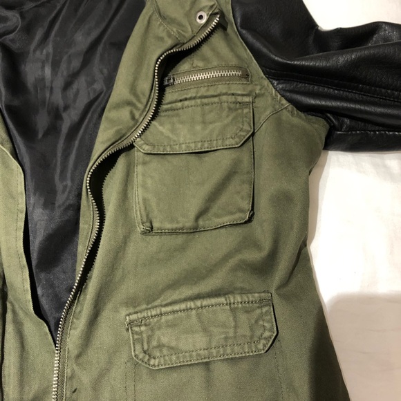 Urban Outfitters Camo Jacket - Picture 5 of 8